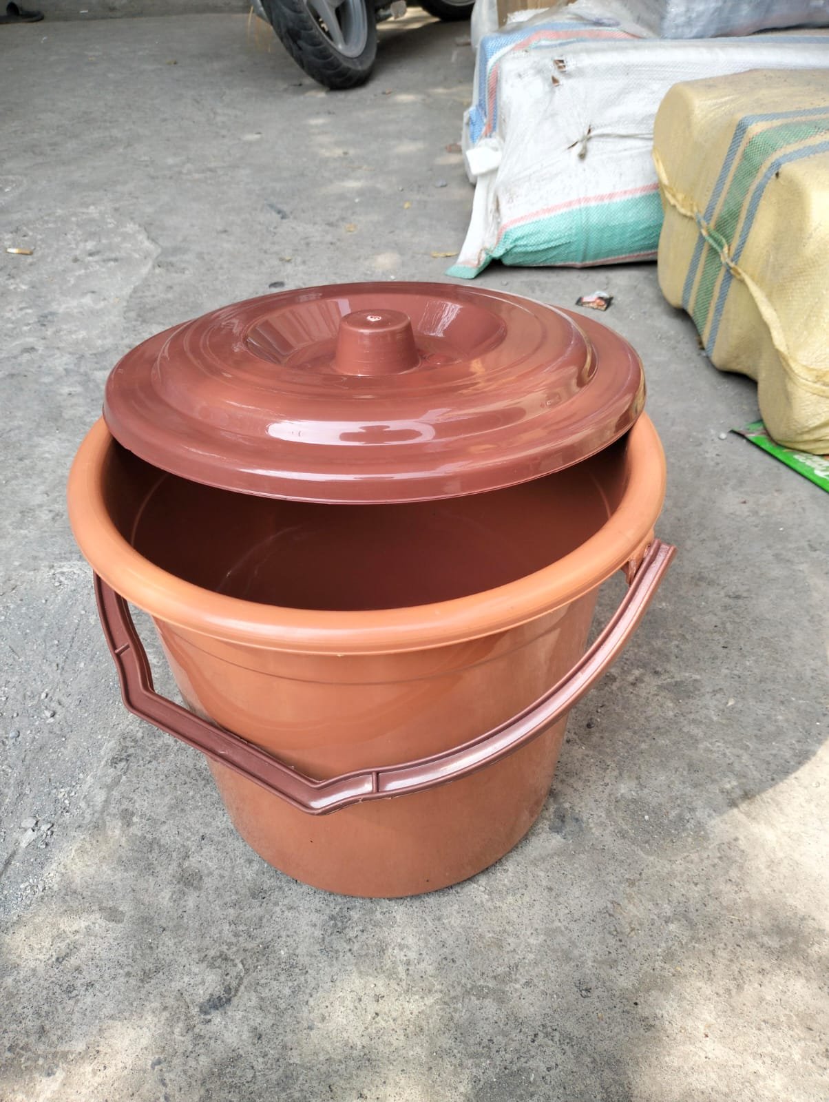 UD AZM PLASTIK 11