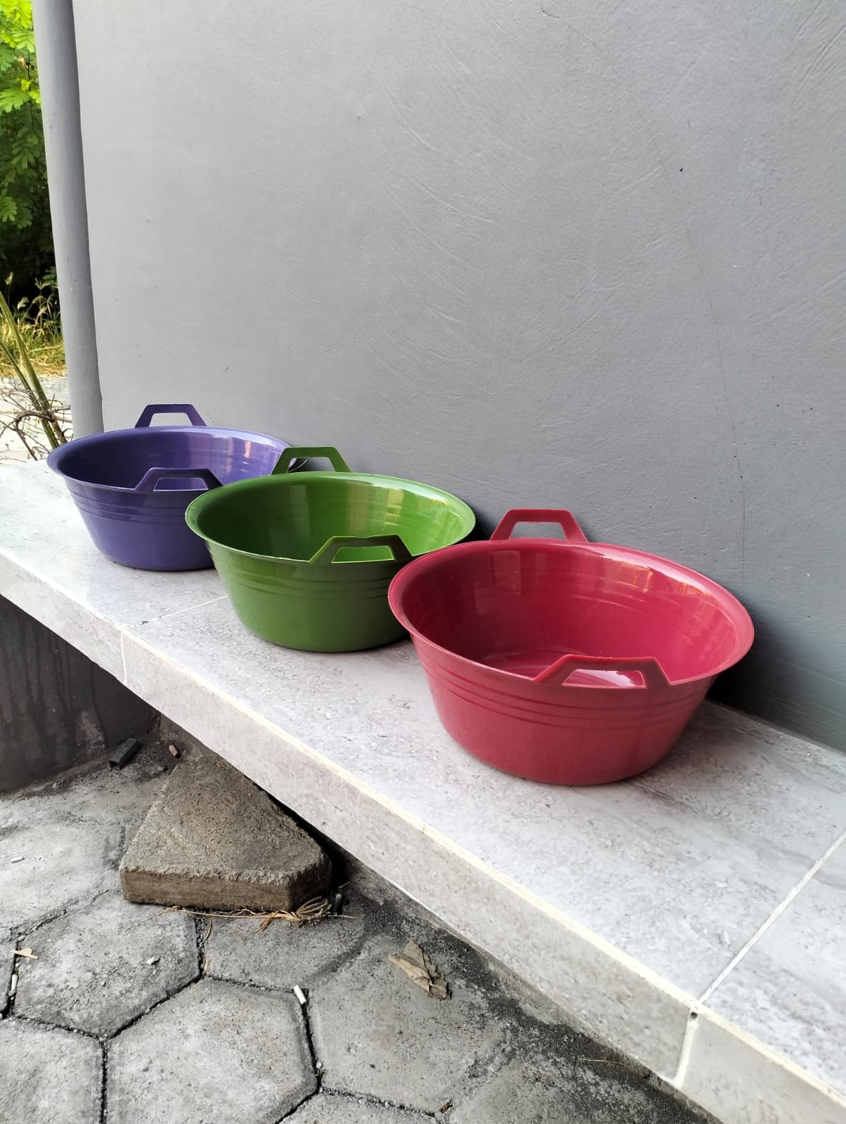 Bak plastik bertelinga warna-warni - UD AZM PLASTIK